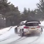 La Ford Fiesta WRC en glisse sur la neige