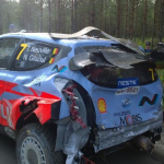Crash de Thierry Neuville au rallye de Finlande 2015