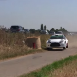 Mads Ostberg sur une bosse lors des essais