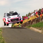 Hyundai I20 WRC les 4 roues en l'air