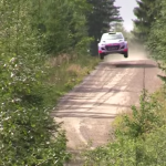 rSaut au rallye de Finlande 2015