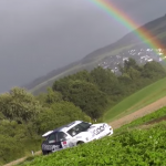 Ford Escort Cosworth et arc en ciel