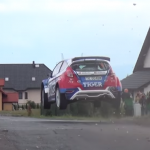 La Fiesta R5 les 4 roues en l'air