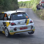 Passage limite d'une Opel Adam R2