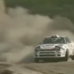 Toyota Celica en glisse sur la terre