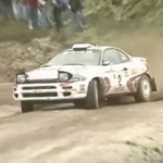 Toyota Celica ST185 en glisse sur la terre