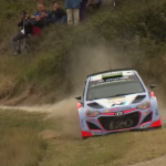 Hyundai I20 WRC dans une très grosse corde