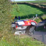 La Citroën Saxo pendant le tonneau