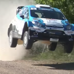 Lionel baud et la Ford Fiesta sur une bosse