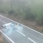 La Volkswagen Polo R WRC en travers de la route