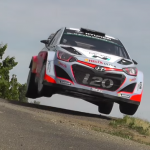 Hyundai I20 WRC les 4 roues en l'air