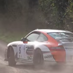 Une Porsche en glisse