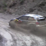 Sébastien Ogier en glisse dans la boue