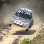 Peugeot 206 WRC les 4 roues en l'air