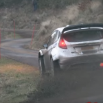 La Ford Fiesta WRC dans une grosse corde