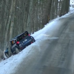 La Ford Fiesta WRC dans les arbres