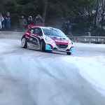 Peugeot 208 T16 en glisse sur la neige