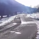 La Citroën DS3 WRC en glisse sur une plaque de neige