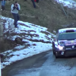 Volkswagen Polo R WRC légèrement en glisse