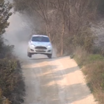 La Ford Fiesta R2 les 4 roues en l'air