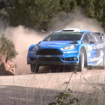 La Ford Fiesta WRC en glisse sur la terre