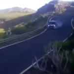 La Ford Fiesta R5 à quelques centimètres du rail de sécurité