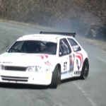Une Citroën ZX en difficulté