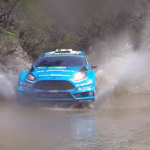 Ford Fiesta WRC dans un gué