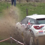 Citroën DS3 R3 dans une grosse flaque