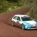 Une voiture lors du rallye