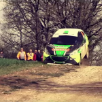 Une Peugeot 208 R2 en plein vol