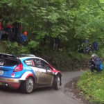 Ford Fiesta WRC en glisse dans une épingle