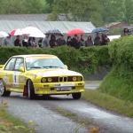 BMW m3 en glisse sous la pluie