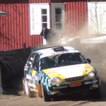 Une Toyota Corolla WRC en dérive
