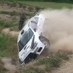 une mitsubishi Lancer en plein crash
