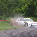 Peugeot 306 Maxi en tête à queue