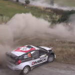 La Ford Fiesta WRC pendant le tête à queue