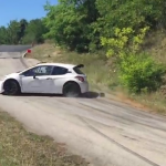 La Peugeot 208 T16 lors des essais