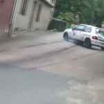 Renault Clio en difficulté et à la limite