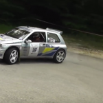 Uune Renault Clio Maxi en glisse