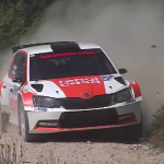 Une Skoda Fabia R5 pendant le rallye