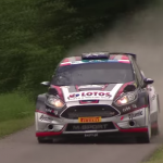 Une Ford Fiesta R5 durant les qualifications