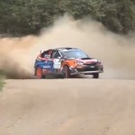 Une Subaru Impreza en pleine glisse
