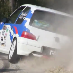 Une Peugeot 106 à la limite