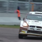 Une Mitsubishi Mirage R5 en glisse