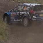 Une Ford Fiesta WRC en glisse