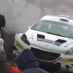 La Peugeot 208 T16 a quelques pas du public