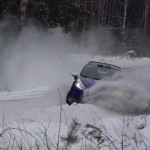 La Ford Fiesta R2 dans le mur de neige